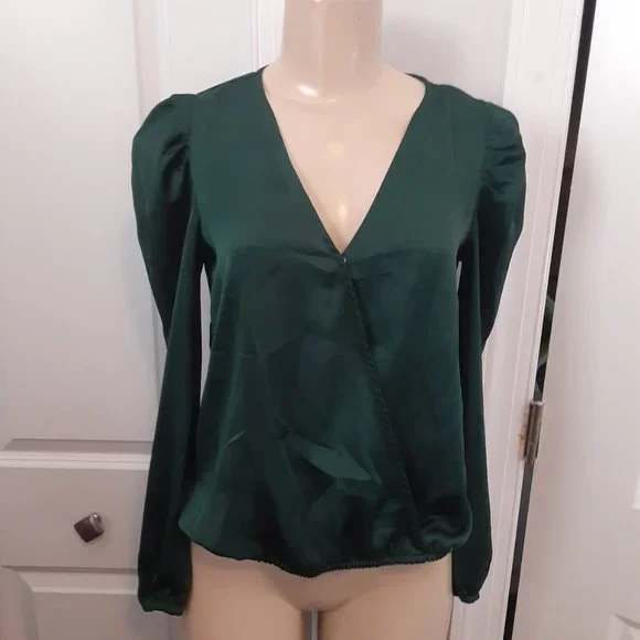 Sam & Jess Puff Shoulder Surplice Arresting Emerald Satin Wrap Top - Picture 2 of 10
